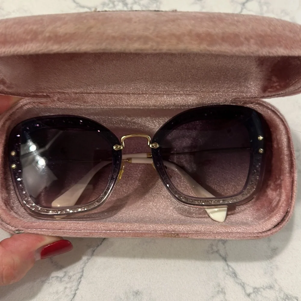 ❤️Miu Miu Purple Cat eye Sunglasses with Sparkles! ❤️🕶️ - Picture 5 of 8